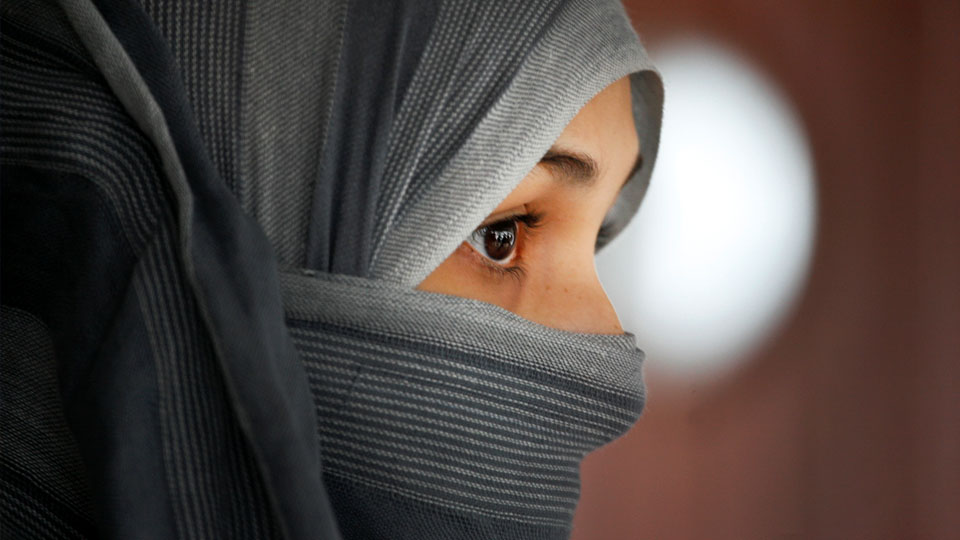 Muslim Forced Hijab Girl Hot Sex - 10 Tips for Muslim Activists to Deal with Hijab | SoundVision.com